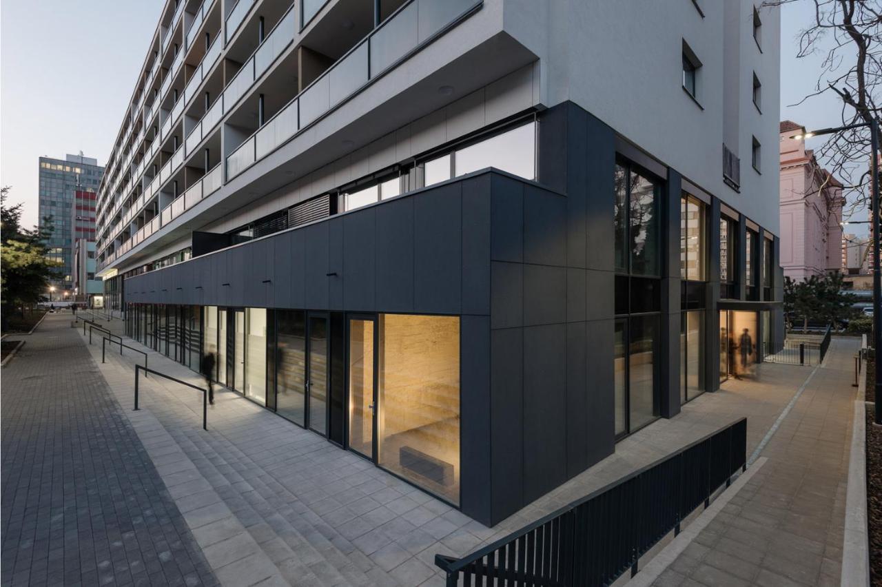 Central Point By Zoom Apartments Bratislava Buitenkant foto